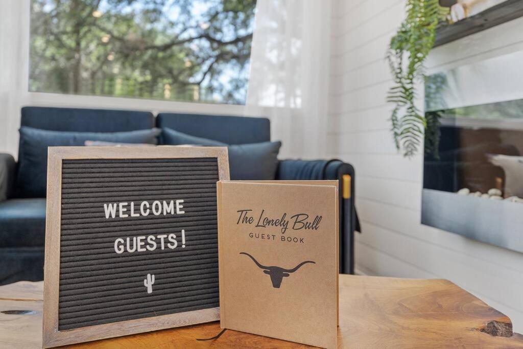 The Lonely Bull Luxury Container Home On 5 Acres 웨더포드 외부 사진